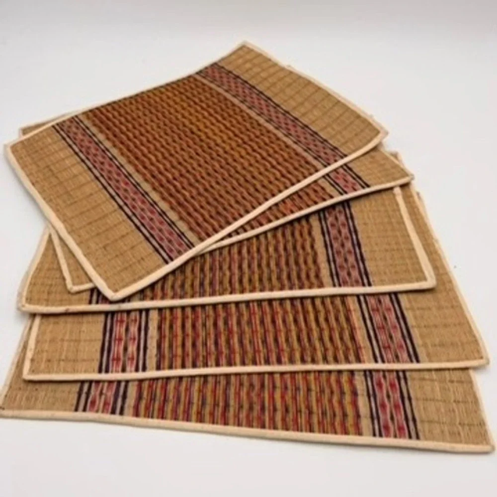 Unbranded Woven Straw Placemats Set‎ of 4 Tan Red Striped Boho Good Condition
